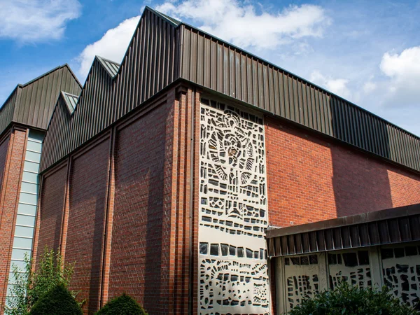Bild 2: Katholische Kirche St. Benedikt